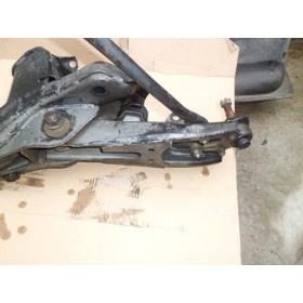 Braço suspensão frente direito Toyota Hiace 1999