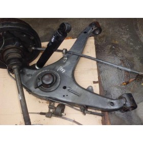 Braço suspensão traseiro esquerdo Toyota Hiace 1999