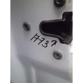 Fecho mecânico porta frente esquerda Renault Trafic 2004