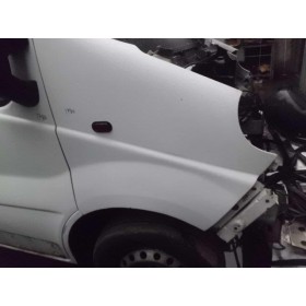 Guarda-lamas frente direito Renault Trafic 2004