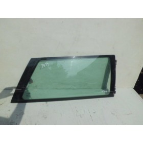 Vidro painel lateral esquerdo Fiat Punto 1997