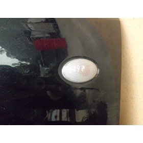 Farolim pisca lateral esquerdo do guarda-lamas Opel Corsa C (3portas) ano 2003 Farolim pisca lateral esquerdo do guarda-lamas Opel Corsa C (3portas) ano 2003