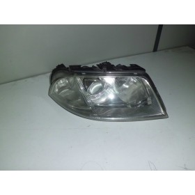 Farol / Óptica direita VW Passat 2001